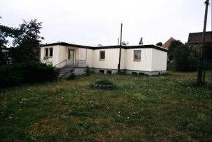 ehemaliger Dorfkonsum am Dorfplatz, geschlossen