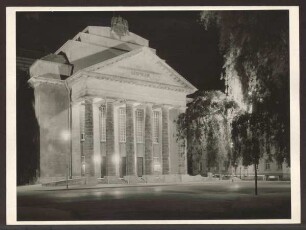 Landestheater Detmold, Nachtaufnahme. Detmold. Rosental