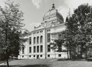 Zgorzelec/Polen. Kulturhaus (Miejski Dom Kultury, Museum, Oberlausitzer Gedenkhalle; 1898-1902; H. Behr, H. Lederer, R. Schnauder). Gartenseite