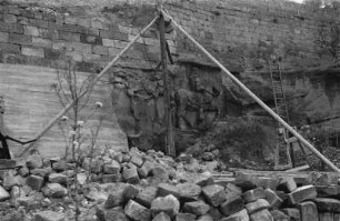 Wandrelief von Max Klinger : Blick auf ein Wandrelief von Max Klinger