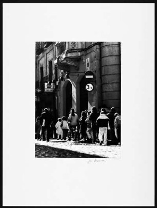 Segovia. Passanten auf der Calle Isabel la Católica