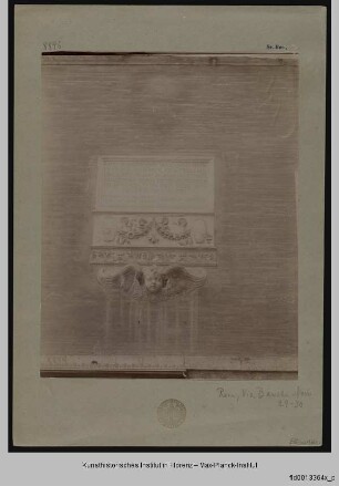 Gedenktafel zur Erinnerung an die urbanistischen Bemühungen Papst Julius II.