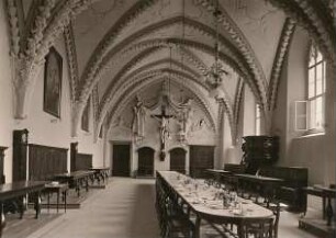 Ossegg (Osek). Zisterzienserstift. Konventgebäude. Konventrefektorium (Südseite des Kreuzganges)