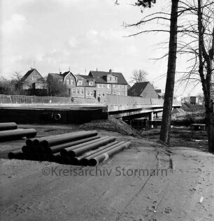 Konrad-Adenauer-Ring: Bauarbeiten an der Travebrücke: Blick nach Nordwesten