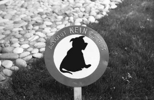 Bad Krozingen: Kurhaus; Hundeverbotsschild