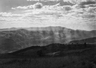 Chercher-Gebirge : Blick auf Basaltkämme des Chercher-Gebirges und das Galeti-Tal.