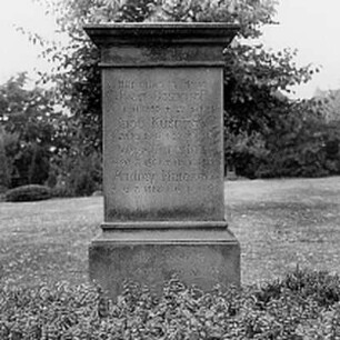 Gedenkstein; Flörsheim, Ortsbering (Raunheimer Straße/Friedhofstraße)
