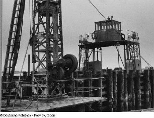 Wittow (Rügen), Wittower Fähre, Verladen von Güterwagen
