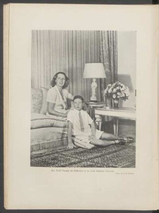 Sra. Dora Vargas de Hoffmann y su hijito Augusto Eduardo - (Foto: Dora de Zucker)