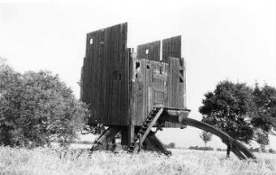 Tornitz. Mühle Engel? Bockwindmühle am Handweiser, Baujahr 1886, ruinös
