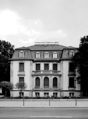 Frankfurt, Schaumainkai (Museumsufer) 29