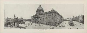 Schlossplatz mit Schloss und Nationaldenkmal