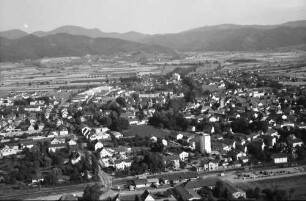 Bad Krozingen: Ortsbild von Westen, mit Bahnhof, ohne Kurviertel