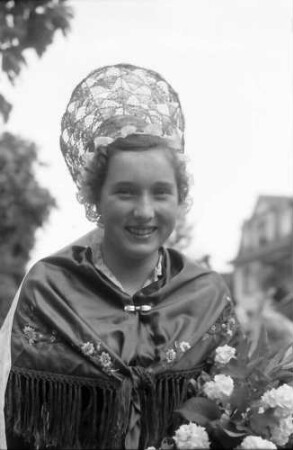 Lörrach: Villingerin in Tracht
