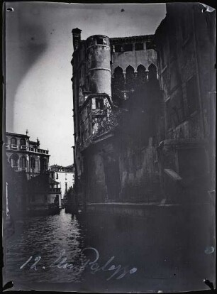 Venedig. Rio San Trovaso. Palazzo Contarini Corfù