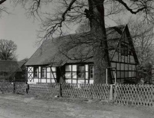 Bad Muskau-Berg, Schillerstraße 21, Wohnhaus, vor 1850, Straßenansicht