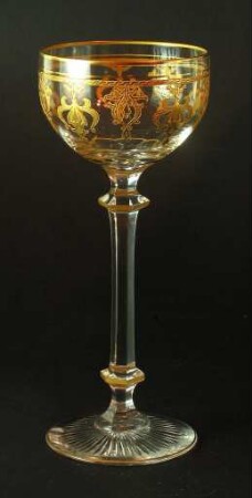 Kelchglas mit Reliefvergoldung
