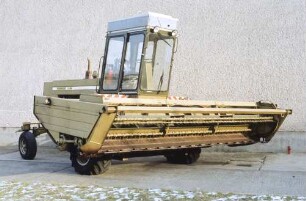 Schwadmäher E 303 mit Schwadmähwerk E 025