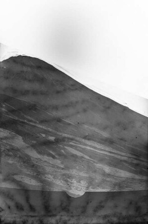 Landschaft mit Lavaströmen : Eine Hügellandschaft mit Lavaströmen.