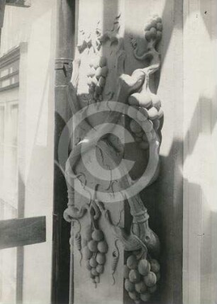 Pilasterrelief am Bürgerhaus Langer Markt 41 in Danzig