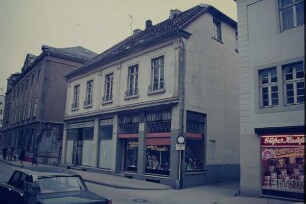 Lange Straße, Detmold, Süßes Kaufhaus, später Mengedoht und Karstadt; farbig