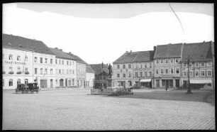 Radeberg. Markt mit König Albert Denkmal