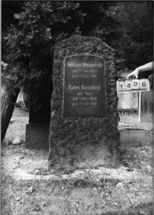 Grabstein 1496 [Hahn S. 180 Grab-Nr. 2109/10]