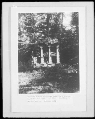 Eremitage, Künstliche römische Ruine