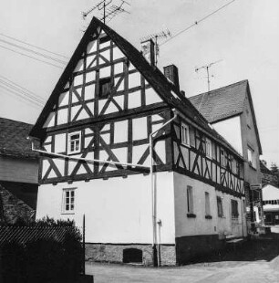 Siegbach, Marburger Straße 4 , Marburger Straße 6
