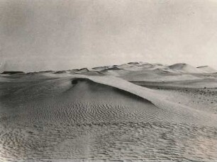 Libyen. Sahara. Sanddünen (möglicherweise bei Jadu) mit Luv- und Leeseite und Rippelmarken