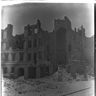 Negativ: Ruine, Kurfürstenstraße 104, 1950