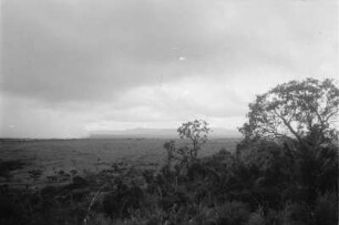 Sudan-Tiefland : Blick über das Sudan-Tiefland auf die Hochfläche von Asosa