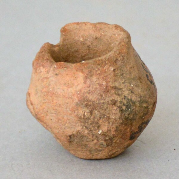 Clay vessel (miniature)