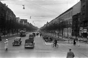 Berlin: Baubeginn; Bismarckstraße am Knie