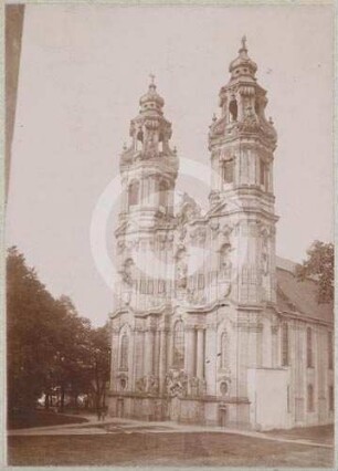 Westfassade der Klosterkirche Grüssau von SW