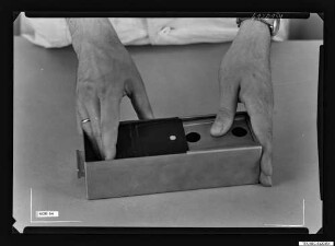 Elektronenmikroskop-Kassette, Bild 5, Foto 1961