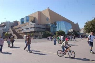 Cannes - Filmfestivalhaus : Festivalhaus, Veranstaltungsort der Filmfestspiele in Cannes, aufgenommen 2006