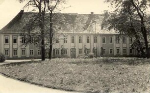 Institut für Binnenfischerei in Königswartha : Šula za nutřkokrajne rybarstwo w Rakecach