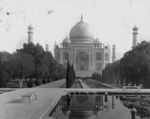 Agra, Indien. Blick auf das Taj Mahal