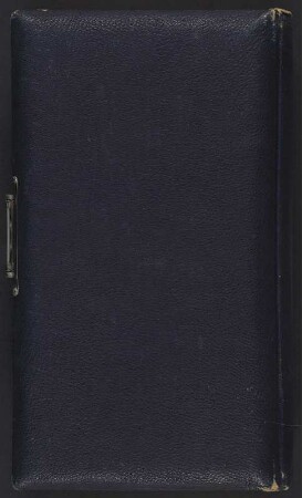 Leeres Fotoalbum : Leeres Fotoalbum. Ledereinband, geprägt mit Metallmontierung und Metallschließe, Goldschnitt; 35 x 22 x 5,5 cm (um 1910). Dresden: SLUB/DF 2014.D.11