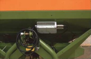 Fotografie: Informationstechnik, Prozeßtechnik, Datenverarbeitung, Jobrechner, Landwirtschaftliches BUS-System (LBS)