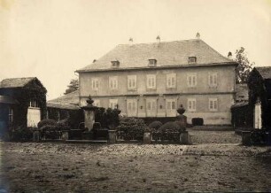 Weinbrenner-Gebäude in Karlsruhe und Umgebung. Markgräfliches Schloss Bauschlott