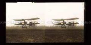 Doppeldecker startet, Flugplatz Johannisthal, Berlin
