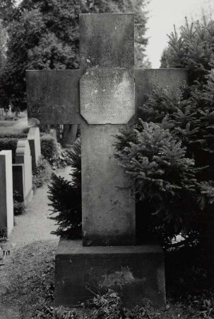 Grabkreuz für Pfarrer Karl Heinrich Nicolai (1739-1823)
