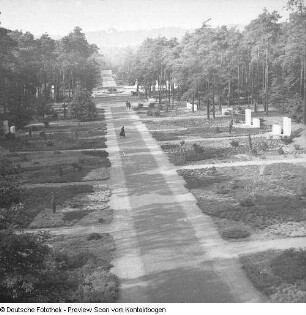 Ehrenmal VVN (Vereinigung der Verfolgten des Naziregimes) Heidefriedhof