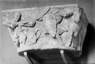 Kapitell mit David und Goliath, aus der Kirche Notre-Dame-de-la-Couldre in Parthenay