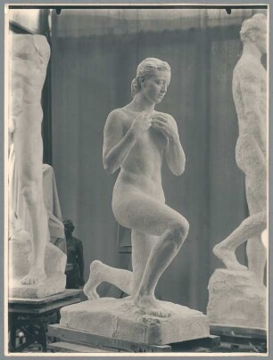 Kniende vom Menschenpaar, 1942, Gips