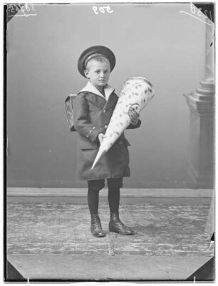 Wolfgang Hermann mit Zuckertüte