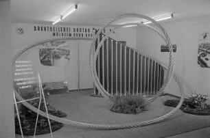Ausstellungsraum mit Stahlseilen der Drahtseilerei Gustav Kocks AG, Mühlheim an der Ruhr