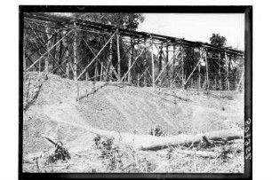 Provisorische Brücke : Thailand. Provisorische Brücke, wohl für einen Bauzug, 1908/1909